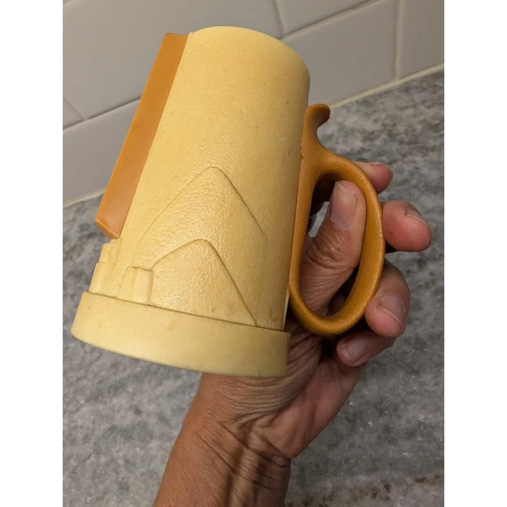 Vintage Whirley Industries Moo-Cow Plastic Creamer‎ Dispenser